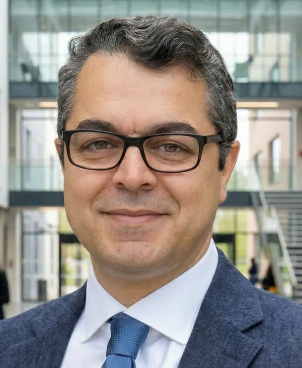 Dr Kourosh Norouzi